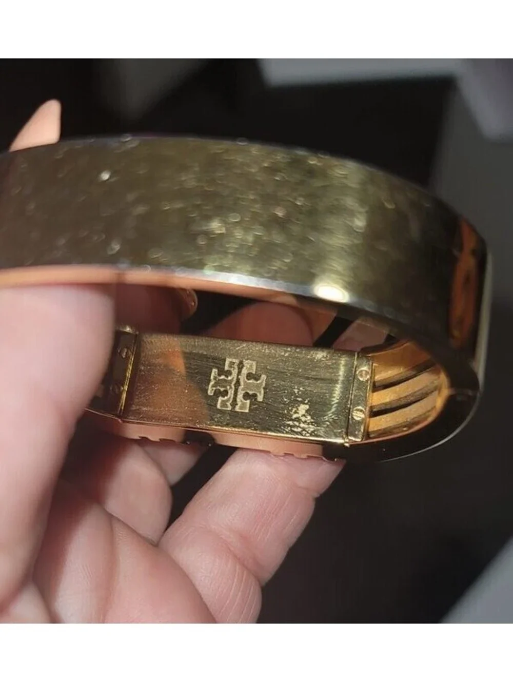 TORY BURCH FITBIT GOLDTONE HINGED BRACELET*DEFECT READ*
